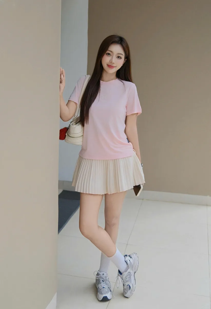Áo Phông Thể Thao Nữ GUNO Cao Cấp Cotton Thông Hơi Co Dãn Thoáng Mát Logo Thêu