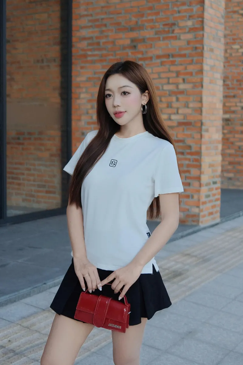 Áo Phông Thể Thao Nữ GUNO Cao Cấp Cotton Thông Hơi Co Dãn Thoáng Mát Logo Thêu