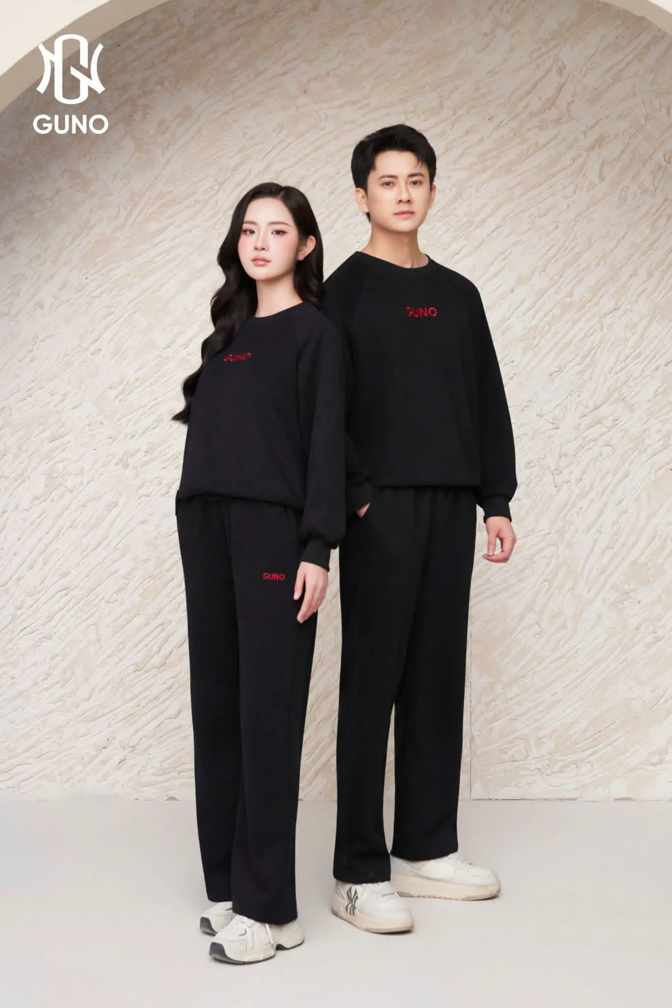 Bộ Quần Áo Nỉ Nữ GUNO Cổ Tròn Logo Thêu Kèm Quần Suông Set Bộ Thu Đông