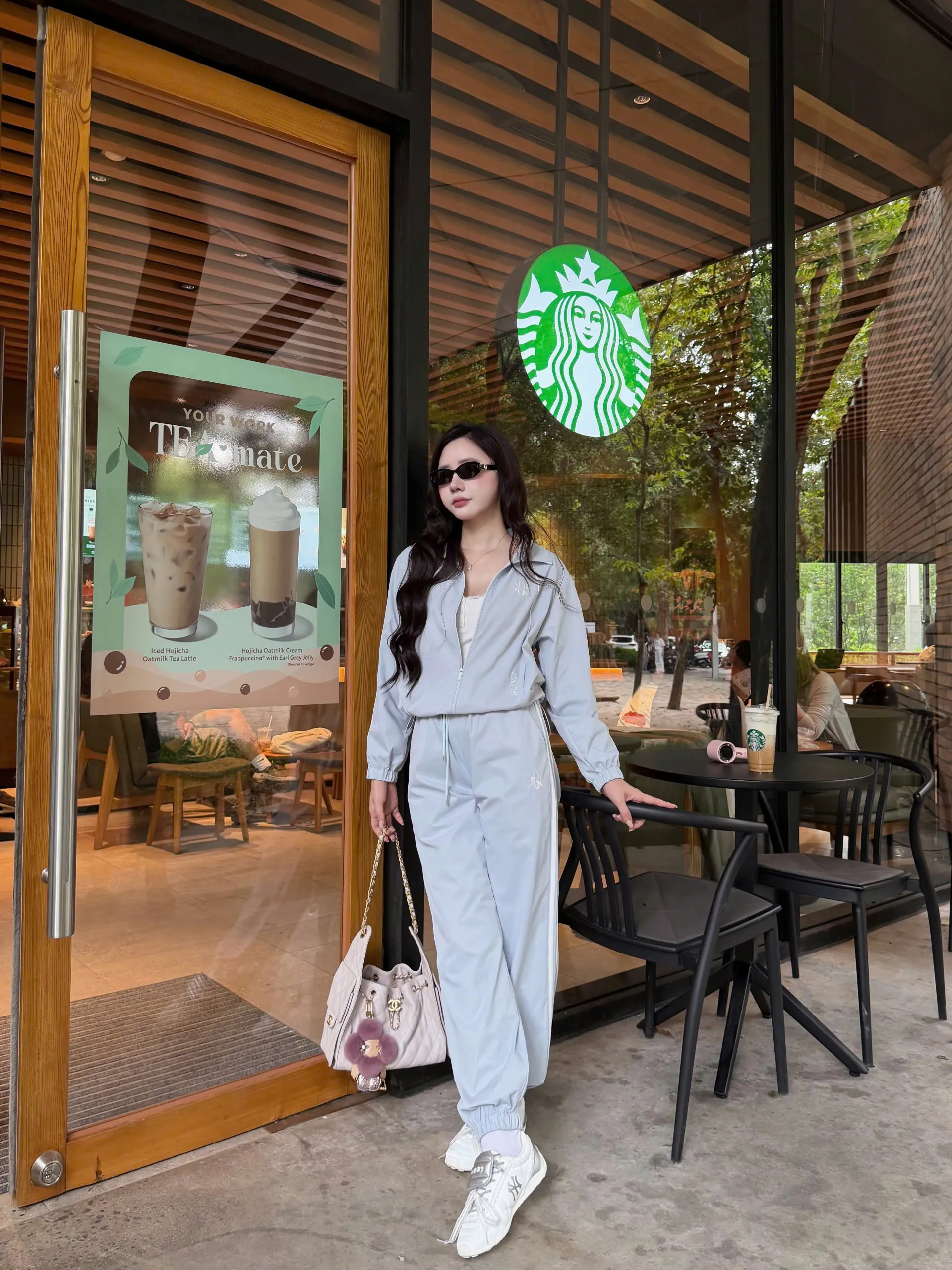 Bộ quần áo Gió Nữ GUNO tay 2 sọc quần ống bo