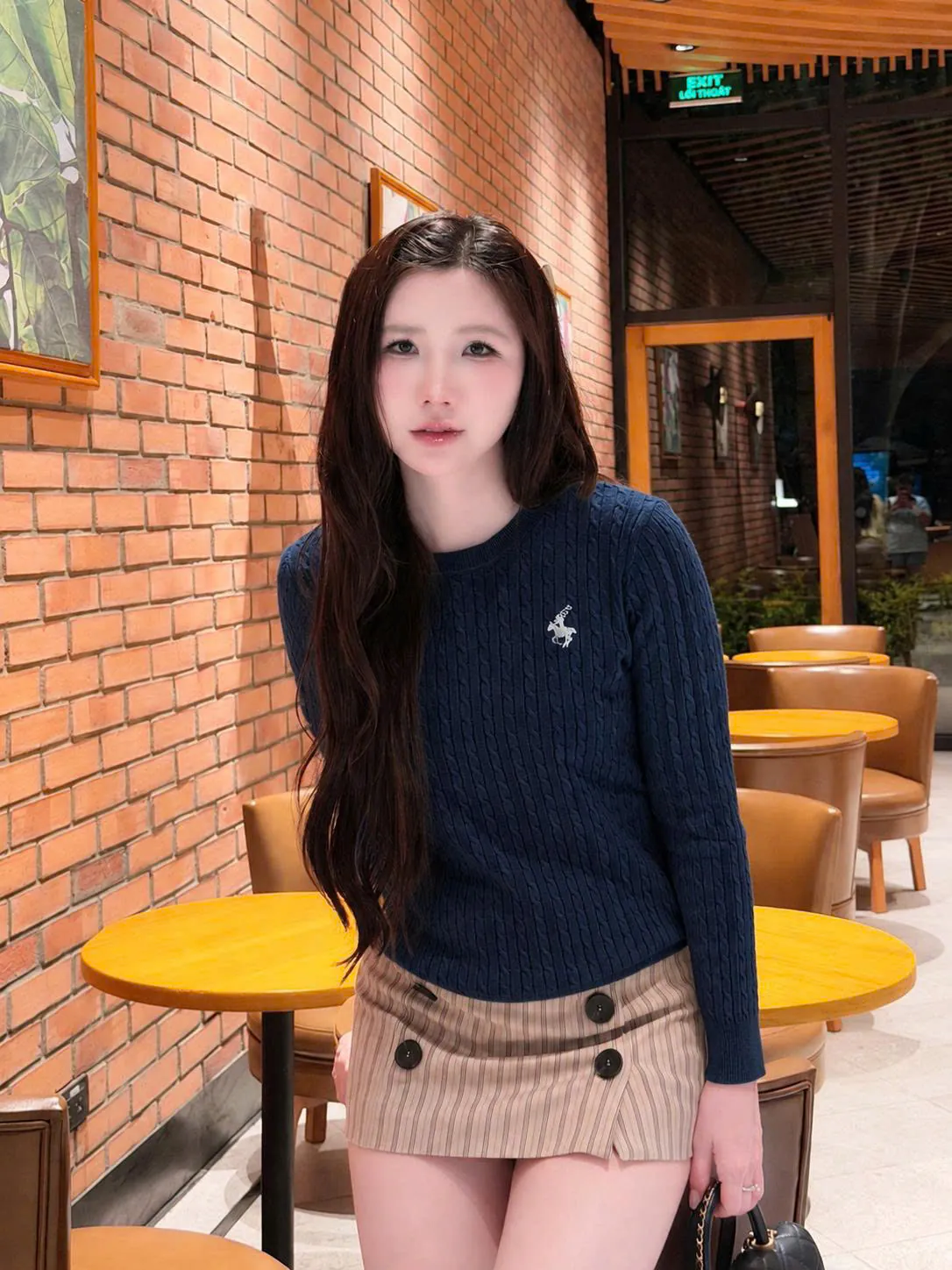 Áo Len Gân Nữ GUNO cổ tròn thêu logo ngựa